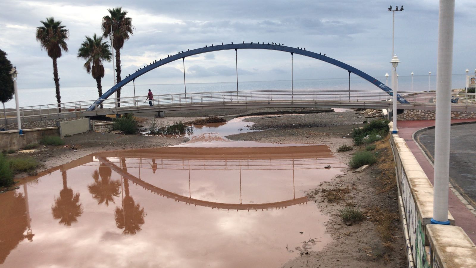Una tromba de agua inunda calles de Málaga (I)