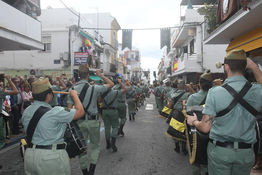 Miles de personas se echan a la calle para acompañar al Patrón de San Pedro