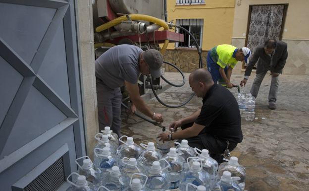 Fuente de Piedra y Casabermeja seguirán abasteciéndose con cubas durante el otoño