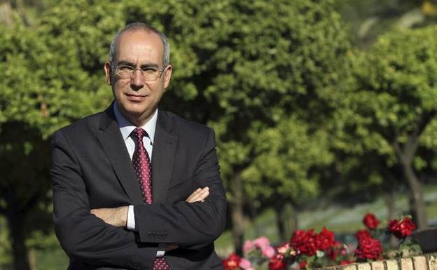 Moreno Brenes anuncia que deja el PCE e IU tras 40 años