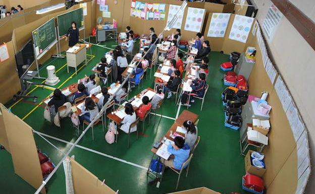 Una alumna japonesa demanda a su escuela por obligarla a teñirse el pelo de negro