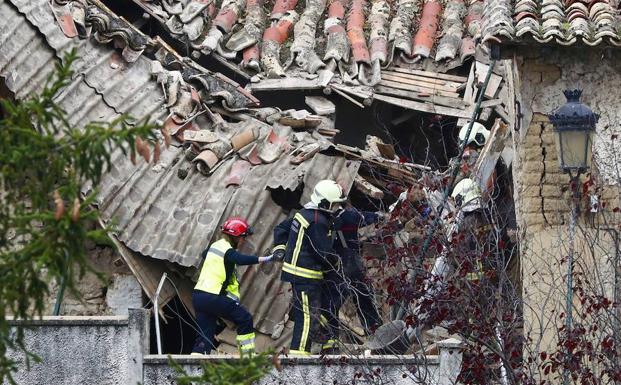 Muere al derrumbarse su casa tras una explosión