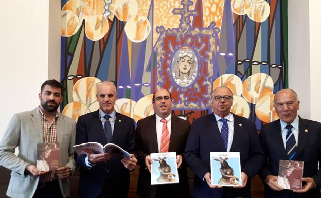 El Cristo de la Columna protagoniza la portada de 'La Saeta de Otoño'