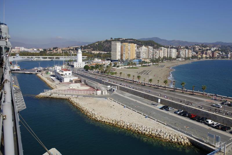 Fotos de la jura de bandera civil en el portaaviones Juan carlos I en Málaga (VI)