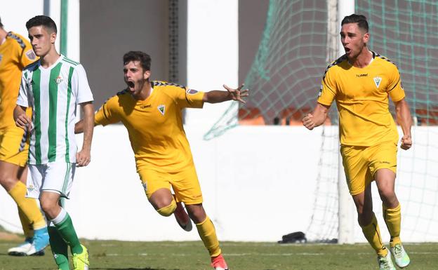 El Marbella suma un punto épico ante el Betis B