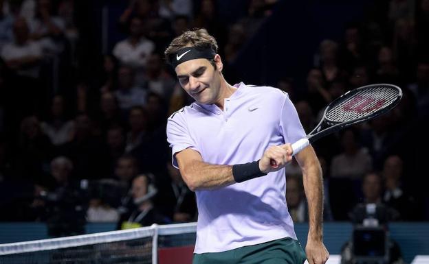 Federer deja en bandeja a Nadal cerrar el año como número uno