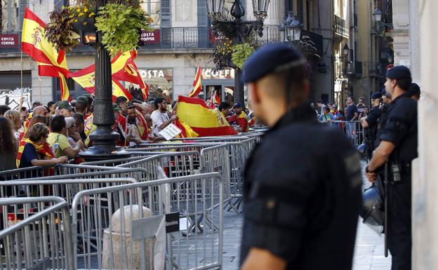 La nueva cúpula de los Mossos ordena retirar los retratos de los cesados por el Gobierno