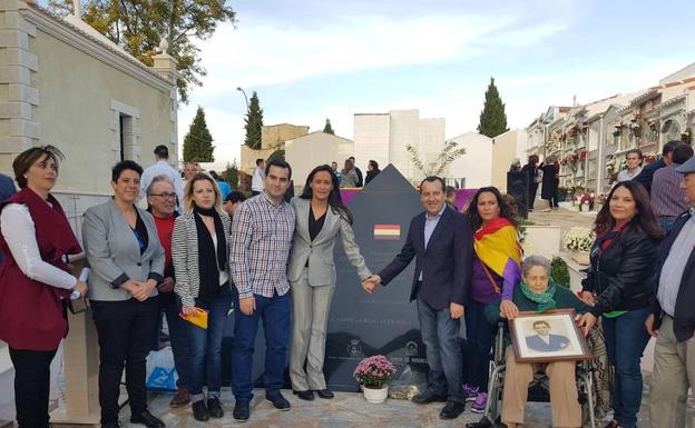 Cañete la Real inaugura un monumento para honrar a las víctimas represaliadas de la Guerra Civil
