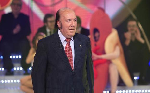 Chiquito de la Calzada sigue ingresado, pendiente de su evolución