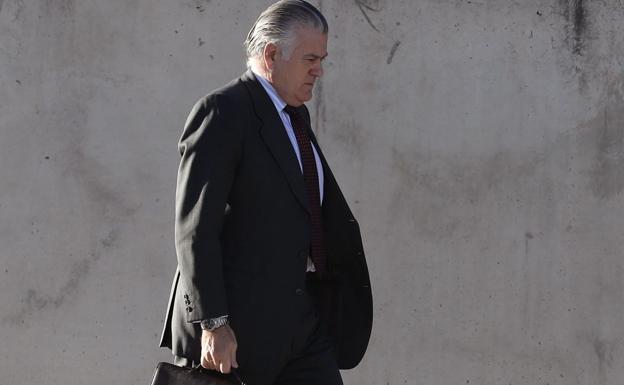 El abogado de Bárcenas niega que participara en 'Gürtel' por su «poder» en el PP