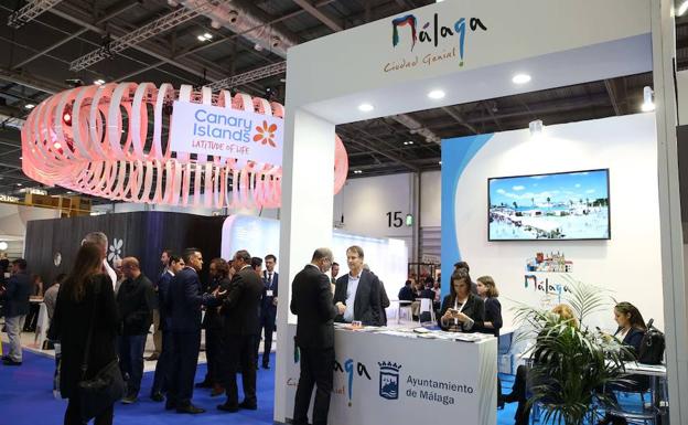 Acuerdo con la naviera Thomson para mover en Málaga 90.000 cruceristas como puerto base