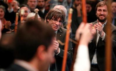 Puigdemont, a la UE: «¿Van a continuar ayudando a Rajoy en este golpe de Estado?»