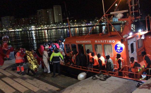 Más de 160 inmigrantes llegan al puerto tras ser rescatados en el Mar de Alborán