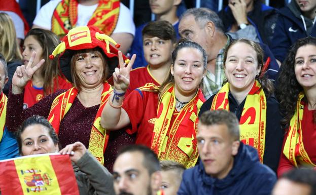 La Rosaleda, roja y gualda