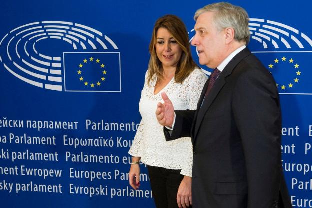 Susana Díaz reclama a Europa cooperación para frenar las pateras
