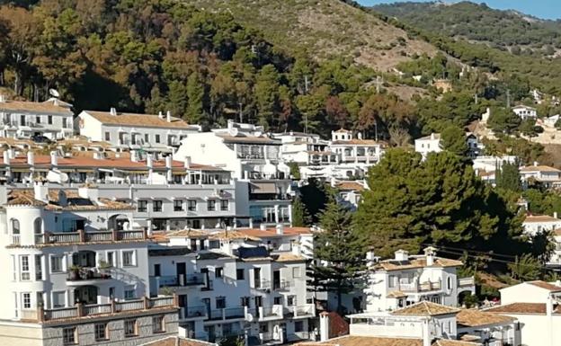 Mijas duplica las licencias de apertura respecto a 2016