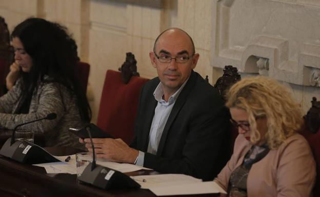 A la avenida Carlos Haya le salen muchos ‘novios’