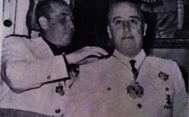 Almadén retira a Franco los honores y la medalla concedidos en 1953
