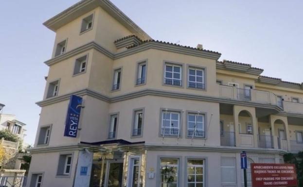Un juez ordena a Benalmádena que derribe un apartotel sin licencia