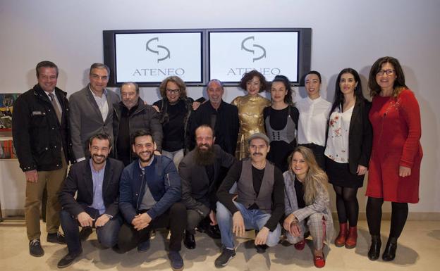 Fran Perea arrasa con ‘Souvenir’ en los premios Ateneo de Teatro