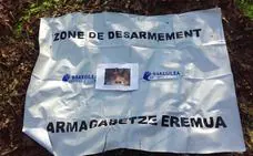 Cuatro etarras piden a París que se desmarque de España tras «aprobar» el desarme