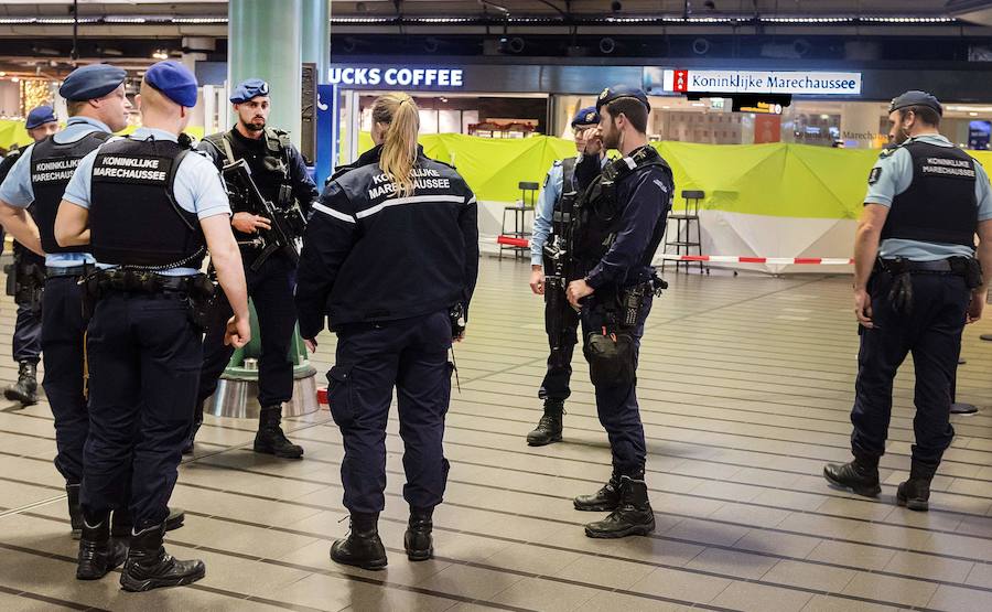 Un hombre armado ataca el aeropuerto de Amsterdam