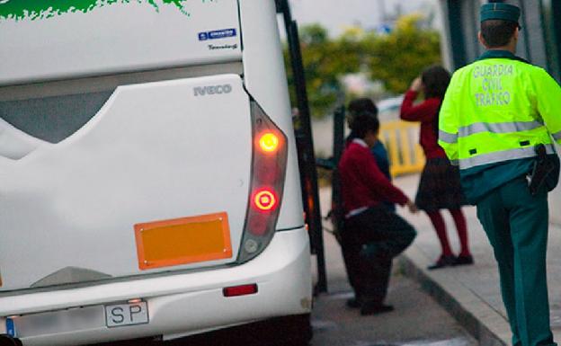 Inmovilizado un autobús escolar en Cuenca porque el conductor da positivo por cocaína