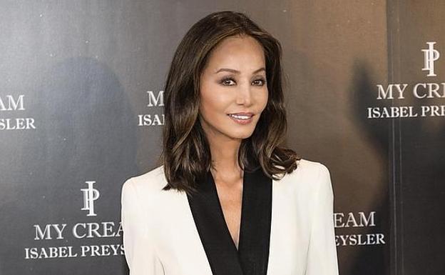 Antonio Banderas, Isabel Preysler y Miguel Ángel Silvestre inauguran la nueva tienda de Porcelanosa en Málaga