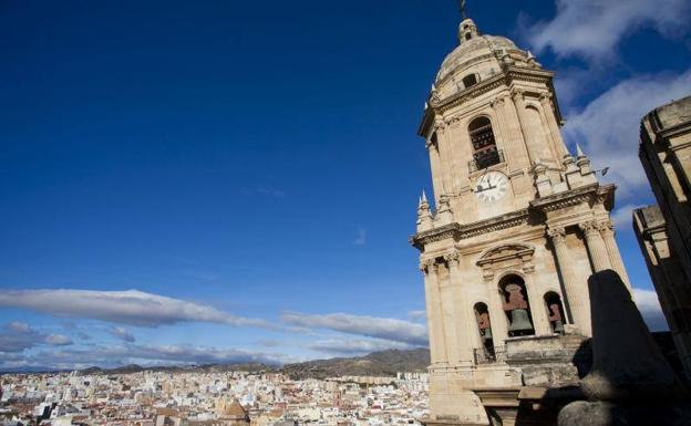 Cuando el hermano del reloj de la Puerta del Sol sonaba en la Catedral de Málaga