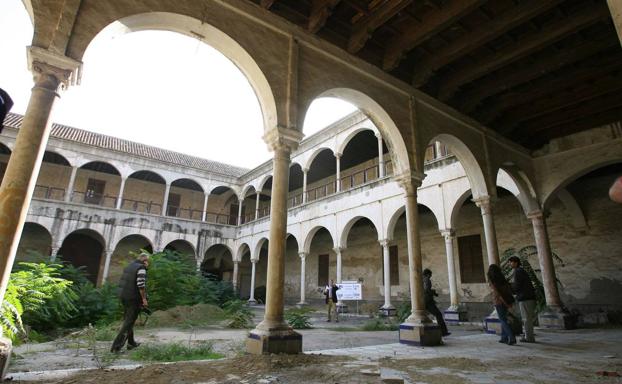 La Junta espera tener en verano un proyecto para dar uso al Convento de la Trinidad