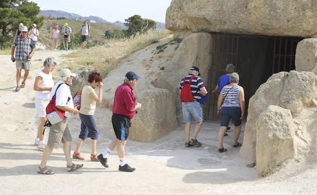 El Sitio de los Dólmenes de Antequera supera por primera vez los 200.000 visitantes anuales