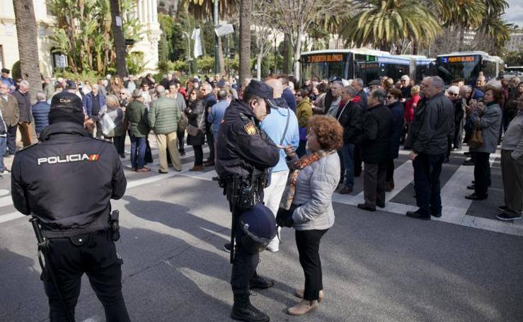 Fotos de la protesta de jubilados en el Parque por las pensiones
