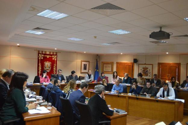 Benalmádena aprueba sus cuentas y prevé ingresar 99 millones