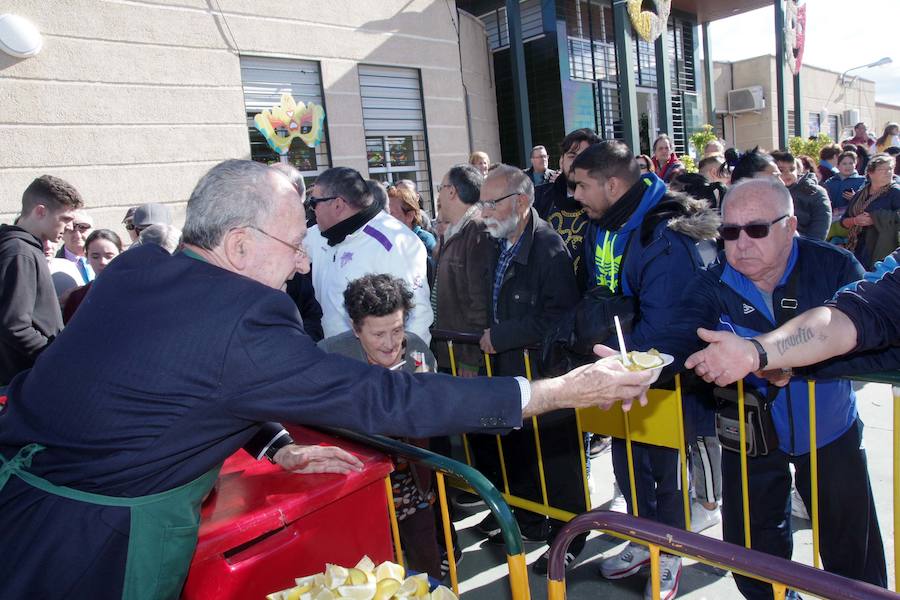 La paella carnavalesca, en imágenes