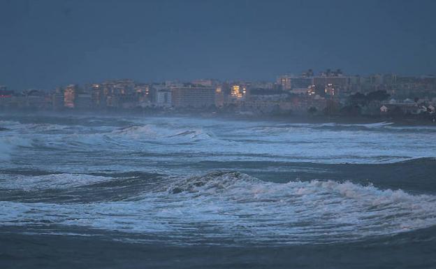 Trasmediterránea suspende trayectos entre Málaga y Melilla por el temporal