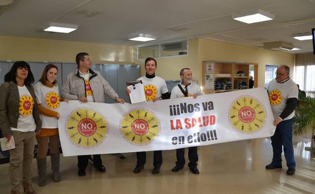 Los afectados por la alta tensión en Alhaurín de la Torre señalan doce puntos para hacer mediciones