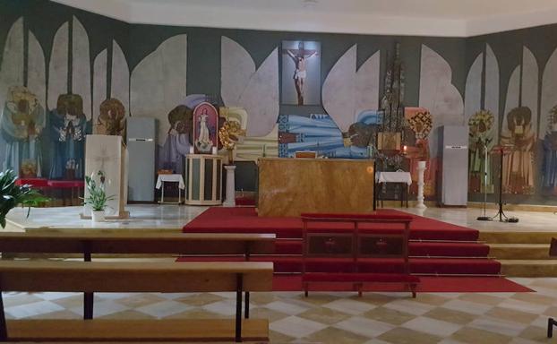 El párroco del Santo Ángel retira dos obras de Eugenio Chicano por «no inspirar a la devoción»