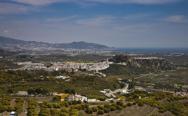 Hallan el cadáver de la mujer de 74 años desaparecida desde el sábado en Salobreña