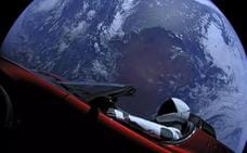 El Tesla lanzado en el Falcon Heavy no irá finalmente a Marte