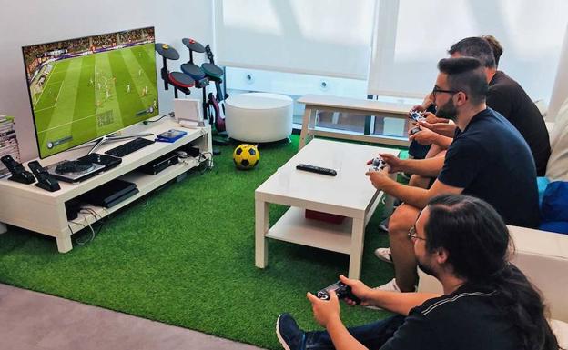 Málaga busca su hueco en la industria de los videojuegos