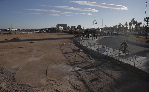 El subdelegado subraya que las obras del Paseo Marítimo van «a un ritmo perfecto»