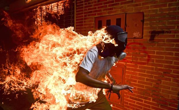 Seis fotografías aspiran al World Press Photo, entre ellas una imagen de las protestas en Venezuela