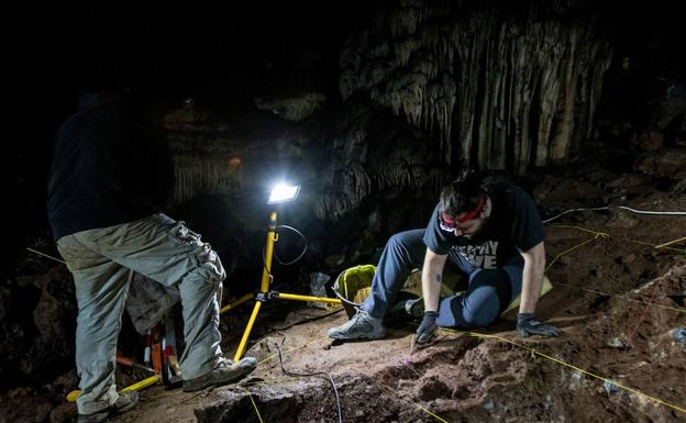 Investigadores presentan un importante hallazgo obtenido en la cueva de Ardales