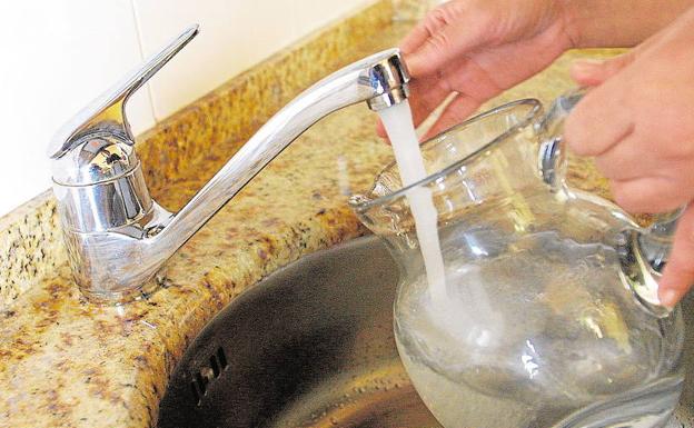 La Mancomunidad de la Axarquía aplaza una semana la subida del recibo del agua