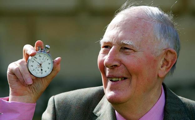 Muere Roger Bannister, el primero que corrió la milla en menos de cuatro minutos