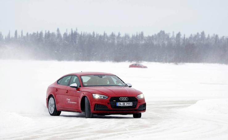 Audi nos enseña a conducir sobre nieve y hielo