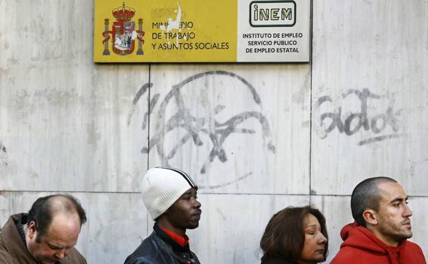 Bruselas avisa a España: «La proporción de empleados con contratos temporales todavía es alta»