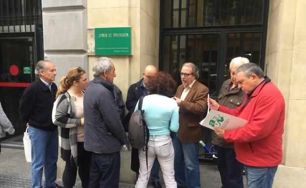 Una treintena de asociaciones y colectivos reclaman un hospital en la zona este de Málaga