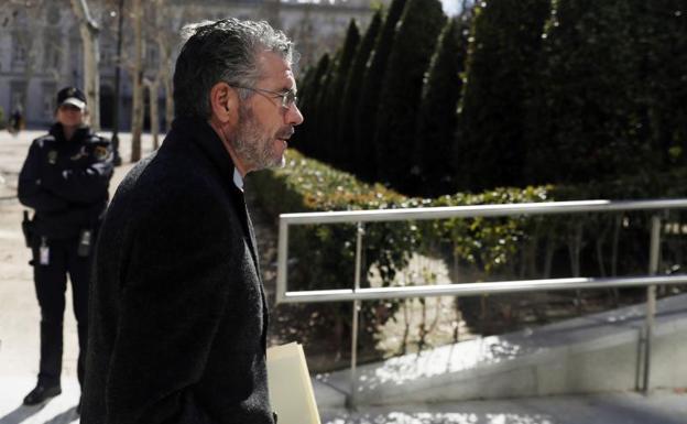 Granados aporta facturas falsas y dice que podrían haber financiado campañas del PP