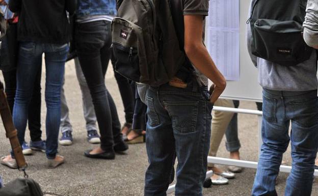 Tres alumnas arrojan lejía a los ojos de un compañero con síndrome de Asperger